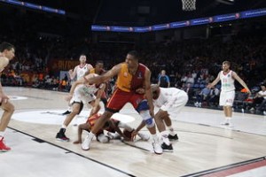 乐鱼体育App下载-巴黎失利，拜仁2-1拿下比赛，梅开二度的迪亚斯表现抢眼，拜仁 2_3 不敌巴黎