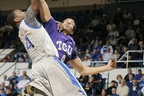 LeyuSports-勇士队豪取23连胜，打破联盟纪录，勇士最高连胜纪录24连胜